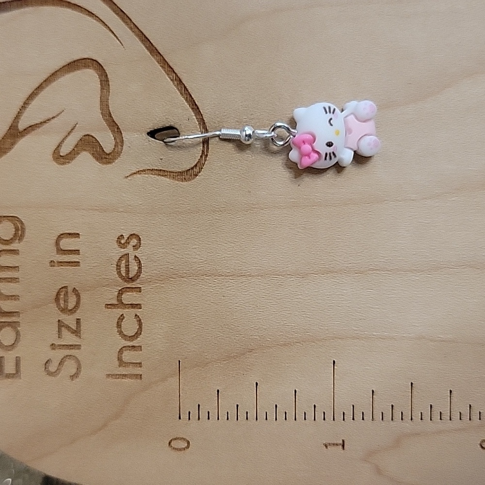 🔥LAST PAIR🔥 HELLO KITTY DAINTY DROP EARRINGS, 925 wires - Picture 5 of 5